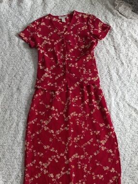 Norton McNaughton Red Floral Set Top And Skirt Size L